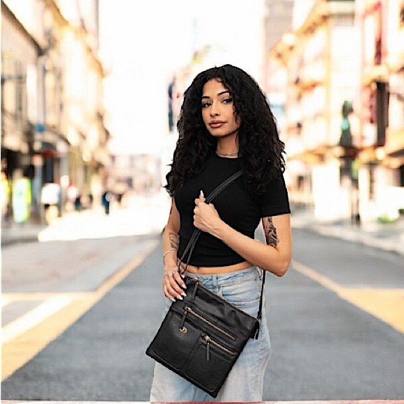 T shirt and Jeans  Black Crossbody shoulder Bag adjust strap vegan Sophia NWT - Picture 1 of 15